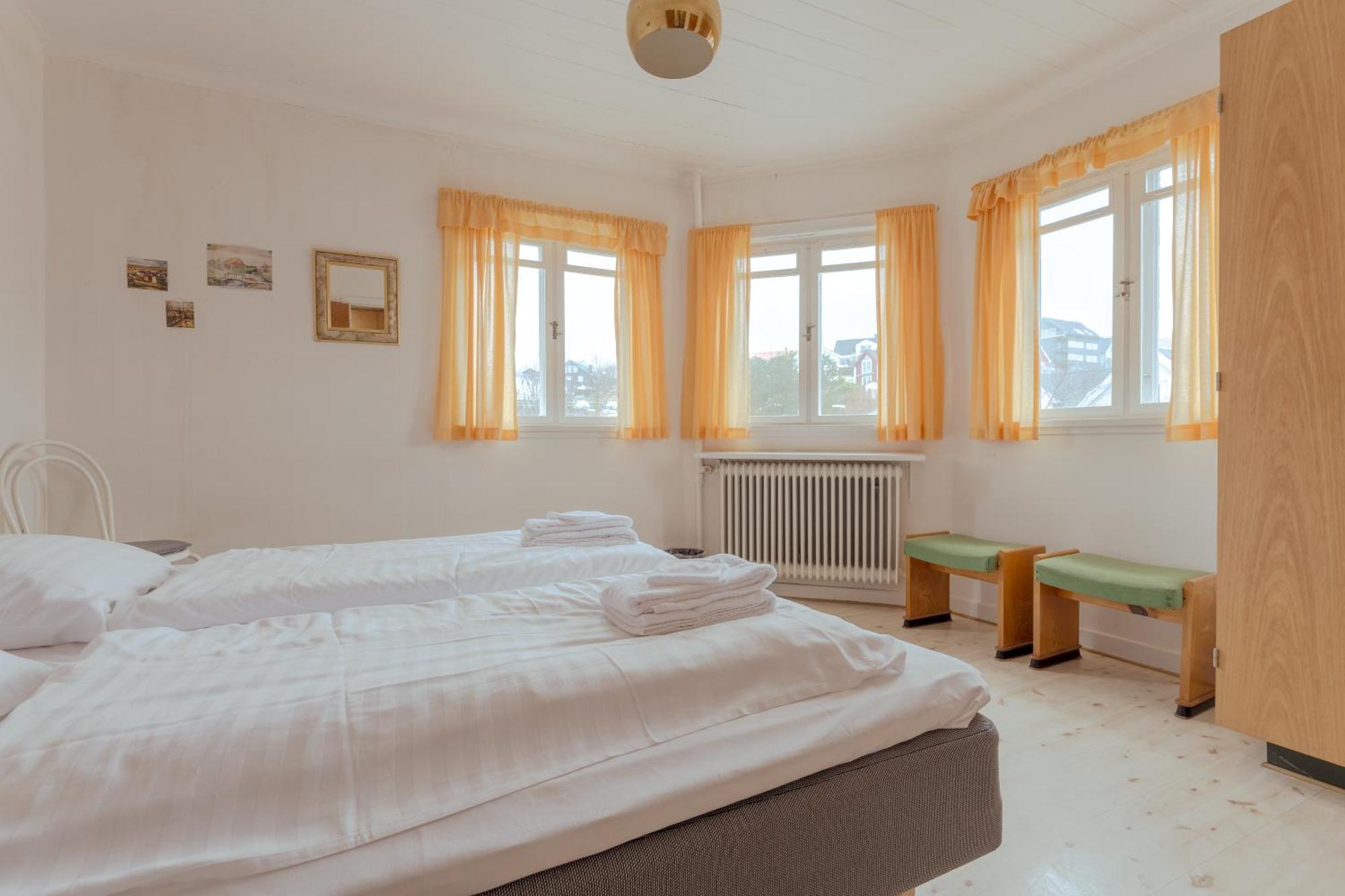 The Cookie Store Guesthouse Tórshavn Zewnętrze zdjęcie